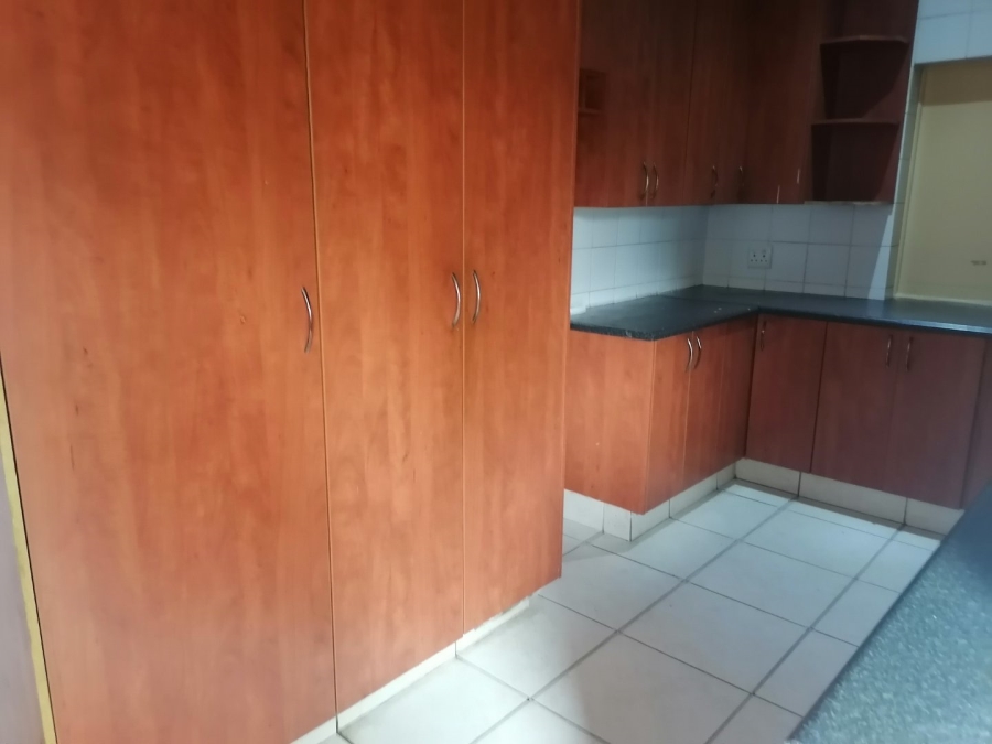 12 Bedroom Property for Sale in Brandwag Free State